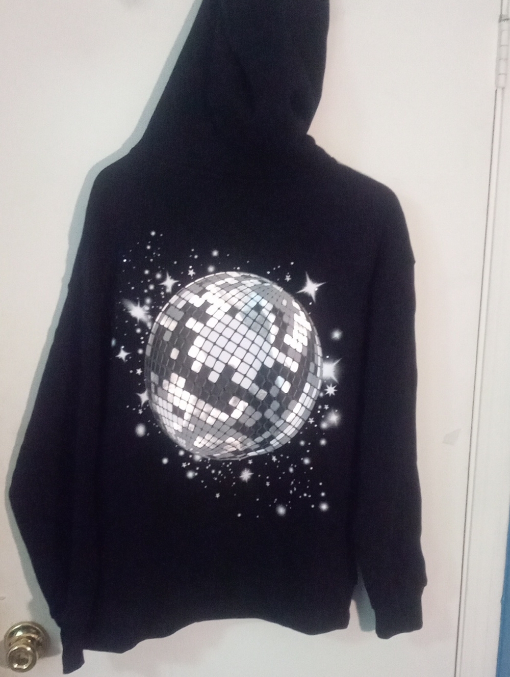 Wild Fable Black Hoodie Medium NWT $28 Disco Ball Graphic Bling - Picture 3 of 4